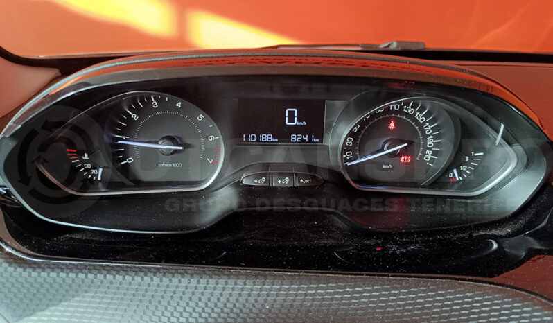 
								Peugeot 2008 1.2 Puretech completo									