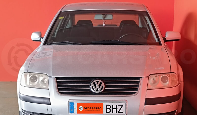 
								Volkswagen Passat 1.9 TDI completo									