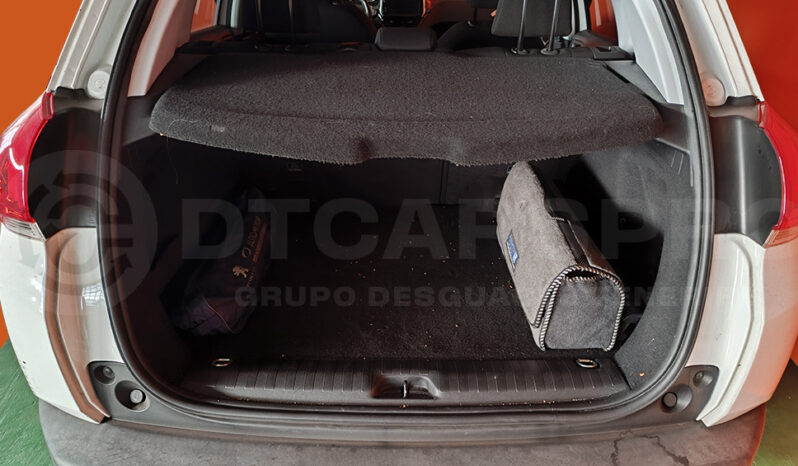 
								Peugeot 2008 1.2 Puretech completo									